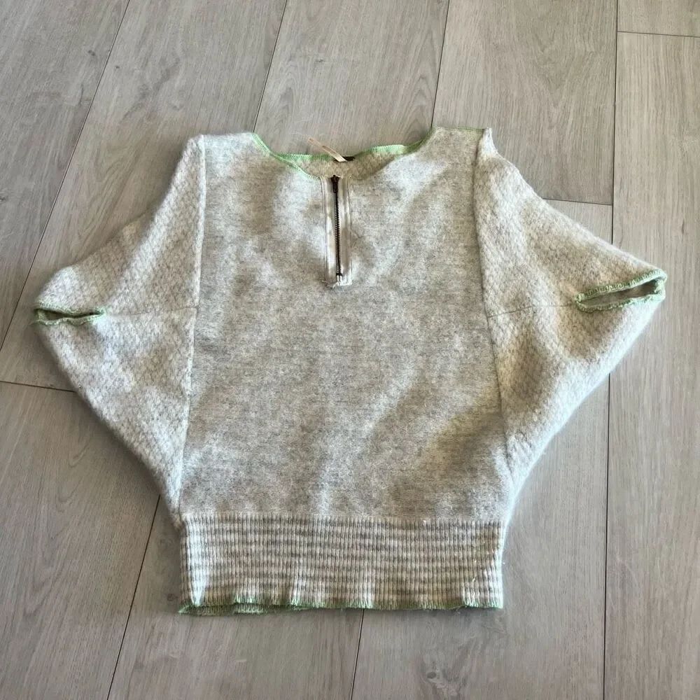 Free people sweater top size M
